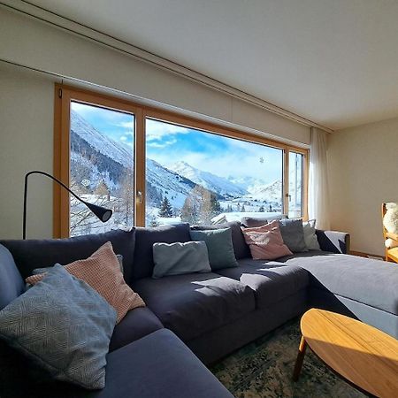 Top Modernes Apartment Im Herzen Von Andermatt Balkon & Bergblick Eksteriør billede